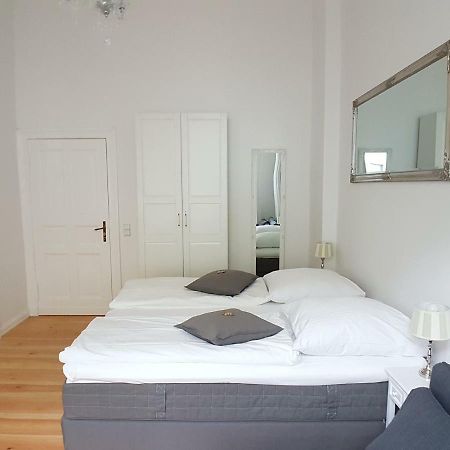 Lang Re By Rockchair Apartments L Superhost Status L 2 Bedrooms Boxspringbeds In City Center - Cozy Family & Business Flair Welcomes You! Берлин Екстериор снимка