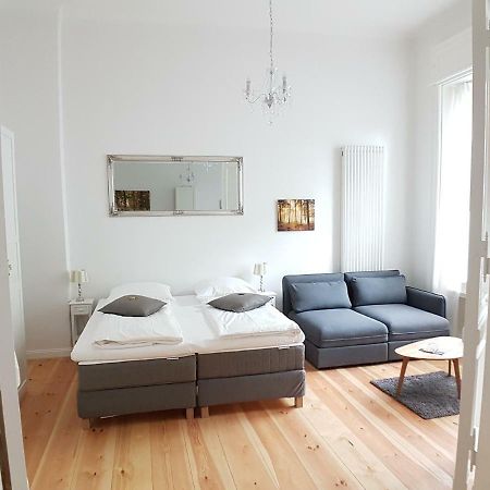 Lang Re By Rockchair Apartments L Superhost Status L 2 Bedrooms Boxspringbeds In City Center - Cozy Family & Business Flair Welcomes You! Берлин Екстериор снимка