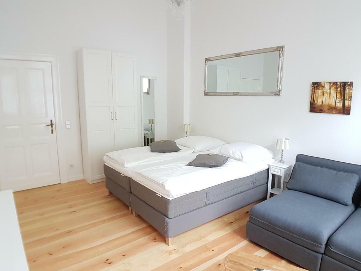 Lang Re By Rockchair Apartments L Superhost Status L 2 Bedrooms Boxspringbeds In City Center - Cozy Family & Business Flair Welcomes You! Берлин Екстериор снимка